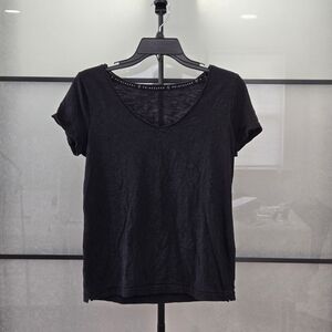 Prince&Fox Women's Black V-Neck Short Sleeve Tee Size Medium